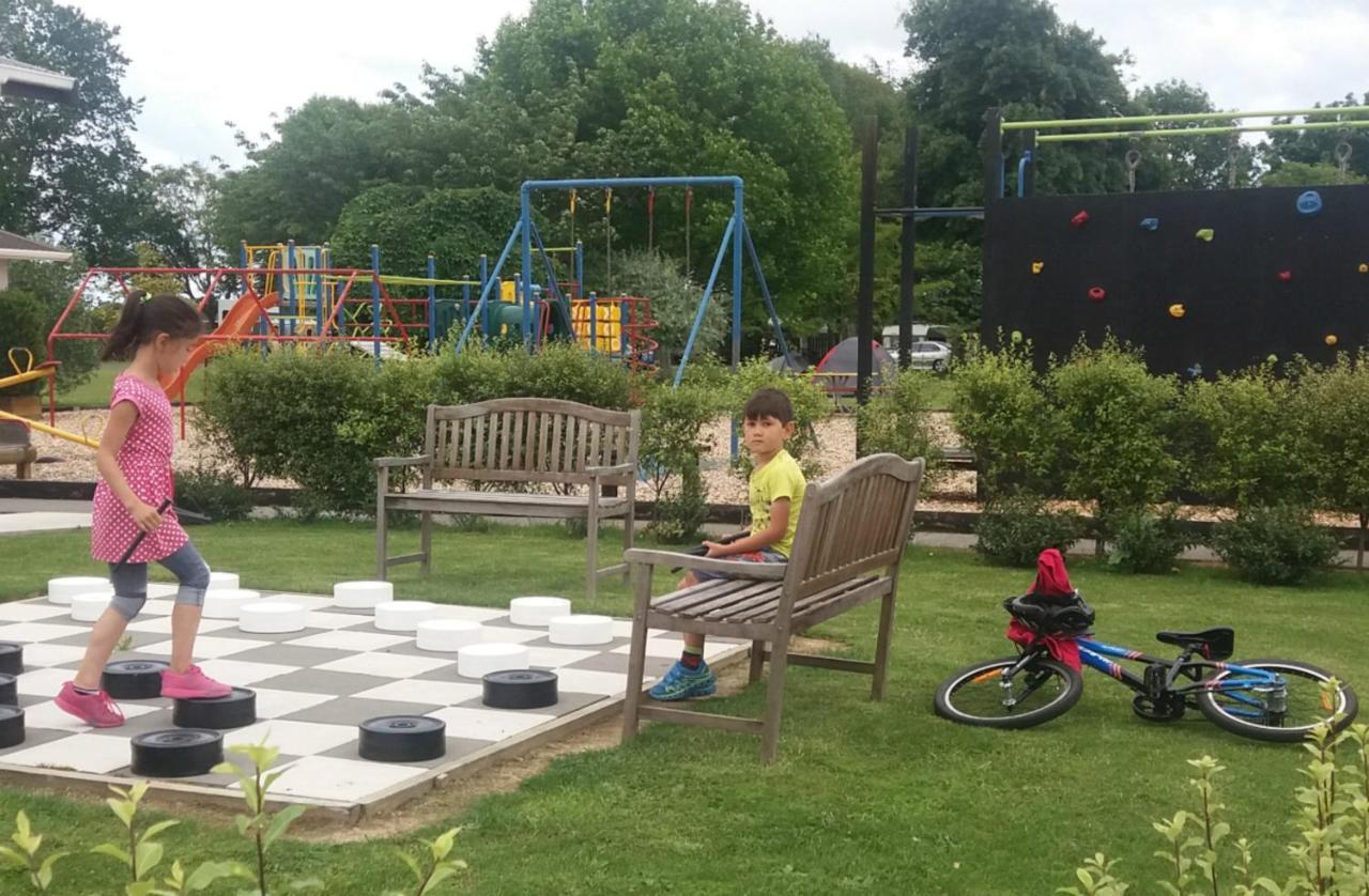 Levin Top 10 Holiday Park 외부 사진